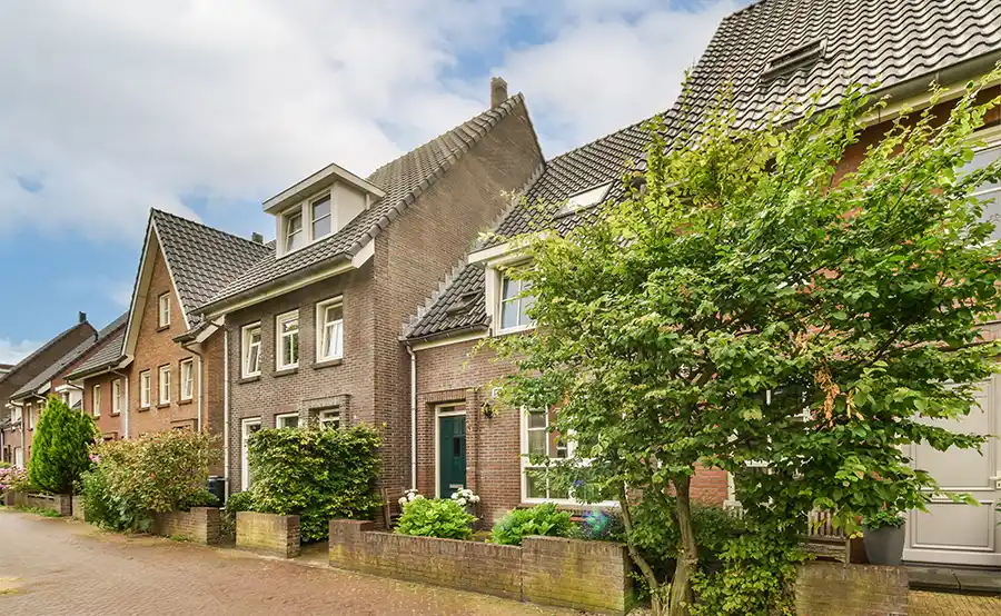 Huizenprijzen in Nederland blijven stijgen, groei vlakt af in 2026