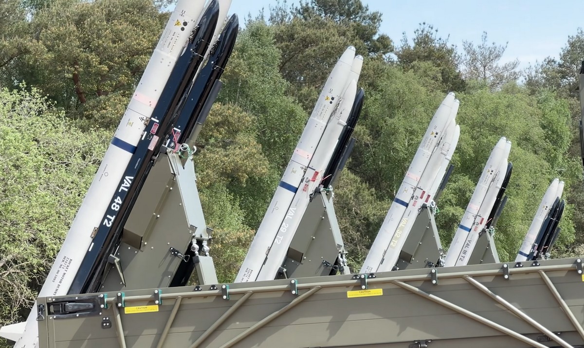 UK Delivers Raven and Gravehawk Air Defense Systems to Ukraine