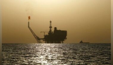 Crude Oil Futures Fall on Weak Global Cues