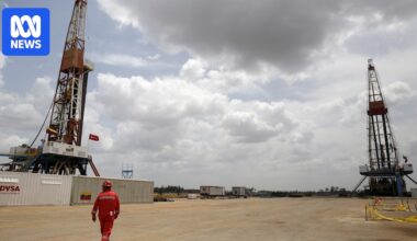 Oil prices fall after US strikes on Venezuela, ASX flat