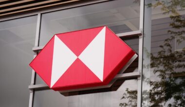 HSBC agrees to pay £260m to settle dividend fraud case in France