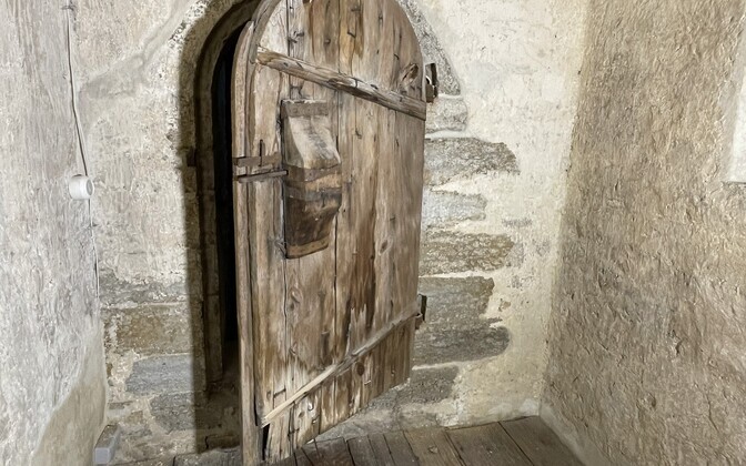 Tree-ring dating upends record for Estonia's oldest door | News