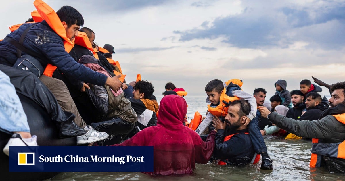 Mobile seizure powers launch in UK crackdown on people smugglers