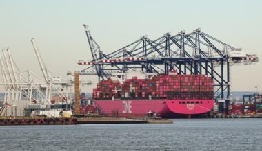 Trump threatens 100% tariffs on Canadian goods over China trade talks