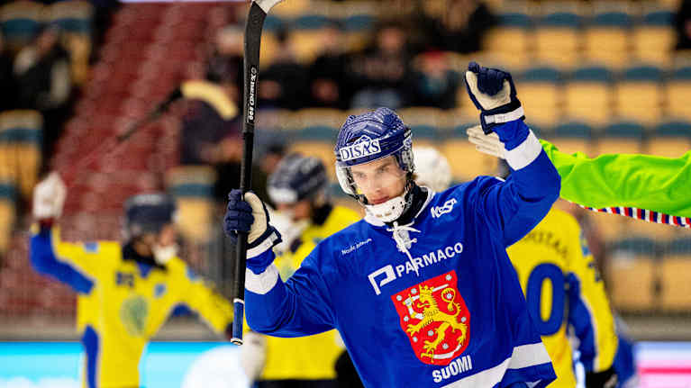 Jääpalloilija Tuomas Määttä