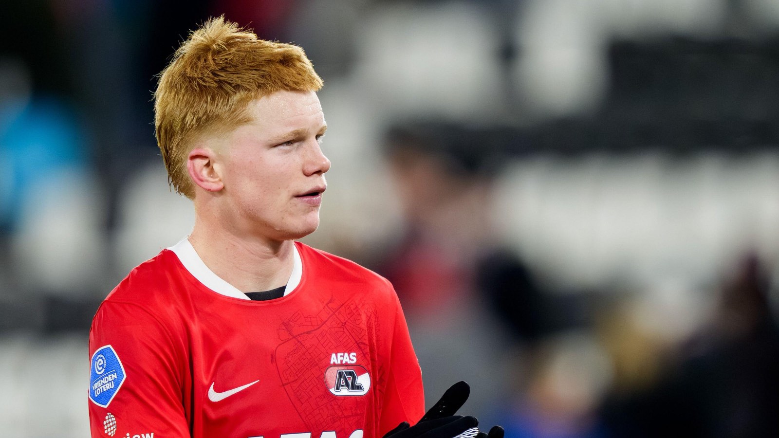 'Bidding war' with Real Madrid for £52m midfielder as Reds star accepts pay cut to leave