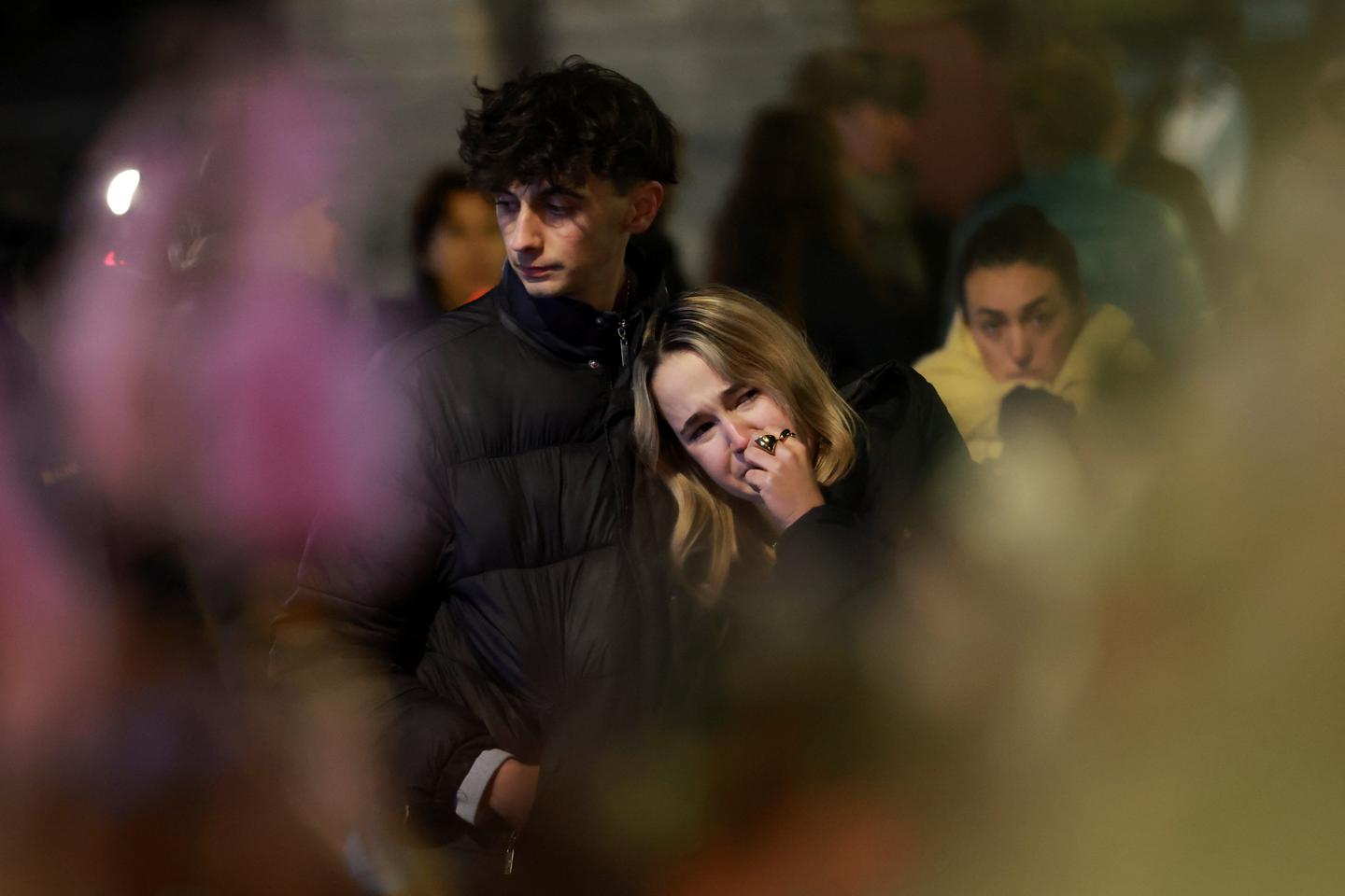 La Suisse sous le choc après le tragique incendie à Crans-Montana : « C’était une scène de guerre. Des cheveux, des visages et des mains brûlés » - Le Monde.fr