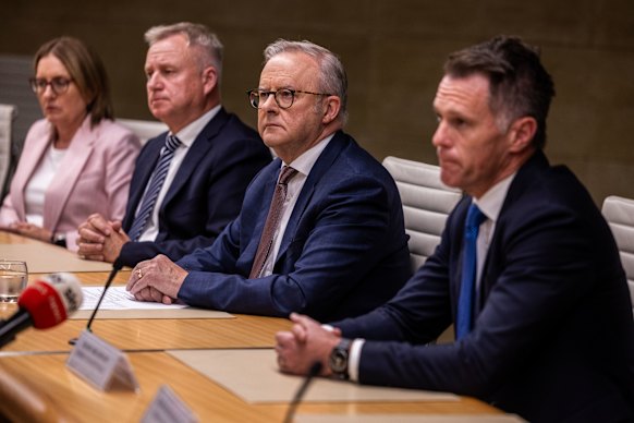 The deal ends a long-running stalemate between the federal and state governments.