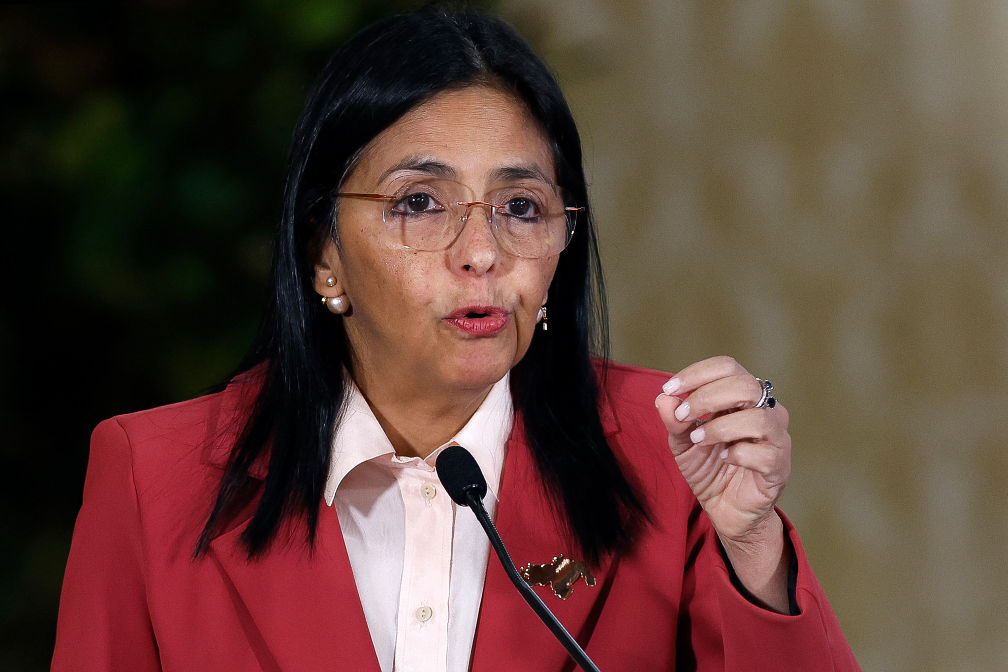 La vice-présidente du Venezuela, Delcy Rodriguez, s’exprime lors d’une réunion avec le corps diplomatique à Caracas, le 23 juin 2025.
