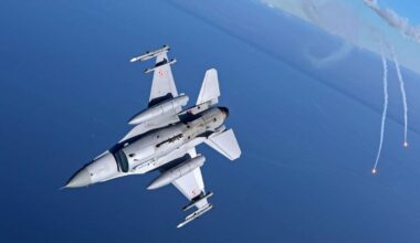 Russischer Drohnenangriff nahe der Grenze: NATO lässt F-16-Kampfjets aufsteigen