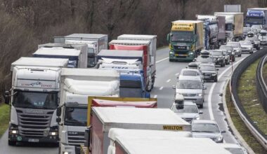 Mega-Stau an der Grenze zu Österreich: Autobahn in Bayern dicht