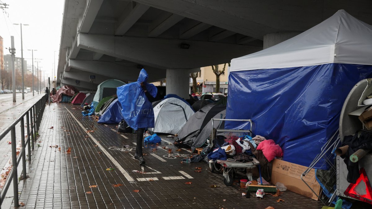 Spain sees over 40% drop in migrant arrivals in 2025