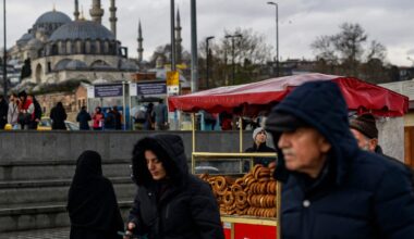 Türkiye inflation slips to below 31%, keeping rate cuts on track