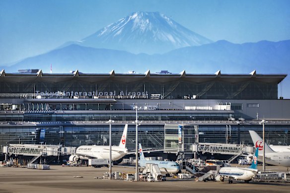 Japan’s iconic Mount Fuji provides a spectacular backdrop to Terminal 3 at Tokyo’s popular Haneda Airport (also known as Tokyo International Airport).