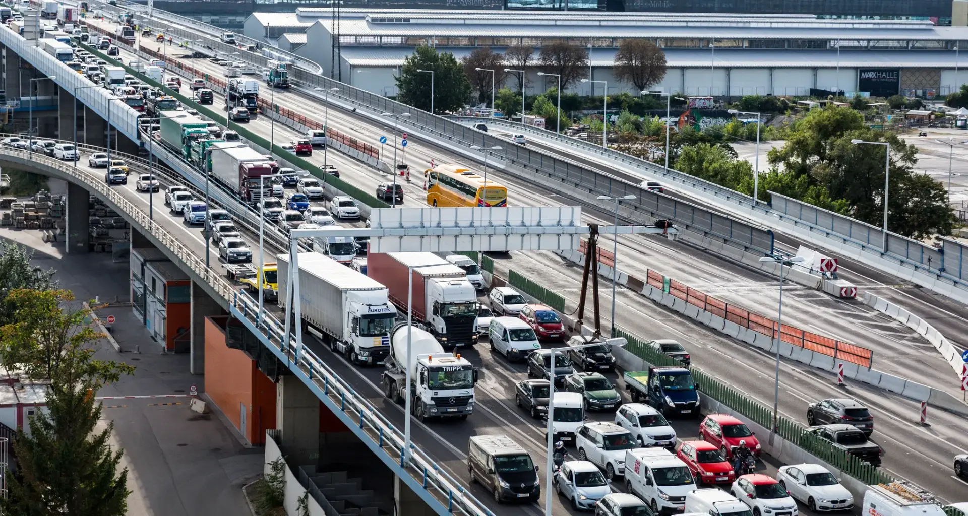 Zahlreiche Staus im Westen von Österreich