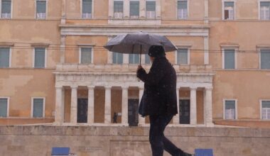 Athens braces for storms as snow, gales hit much of Greece