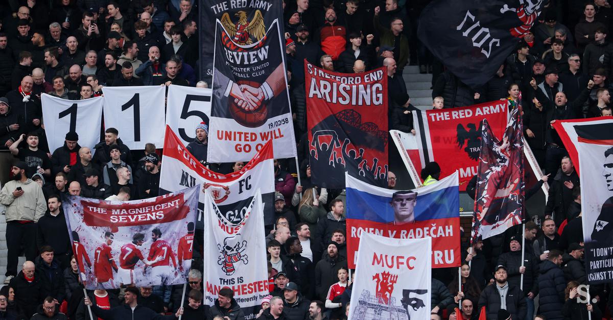 V živo: United zaenkrat boljši od Cityja, Šeško začel na klopi - Siol.net