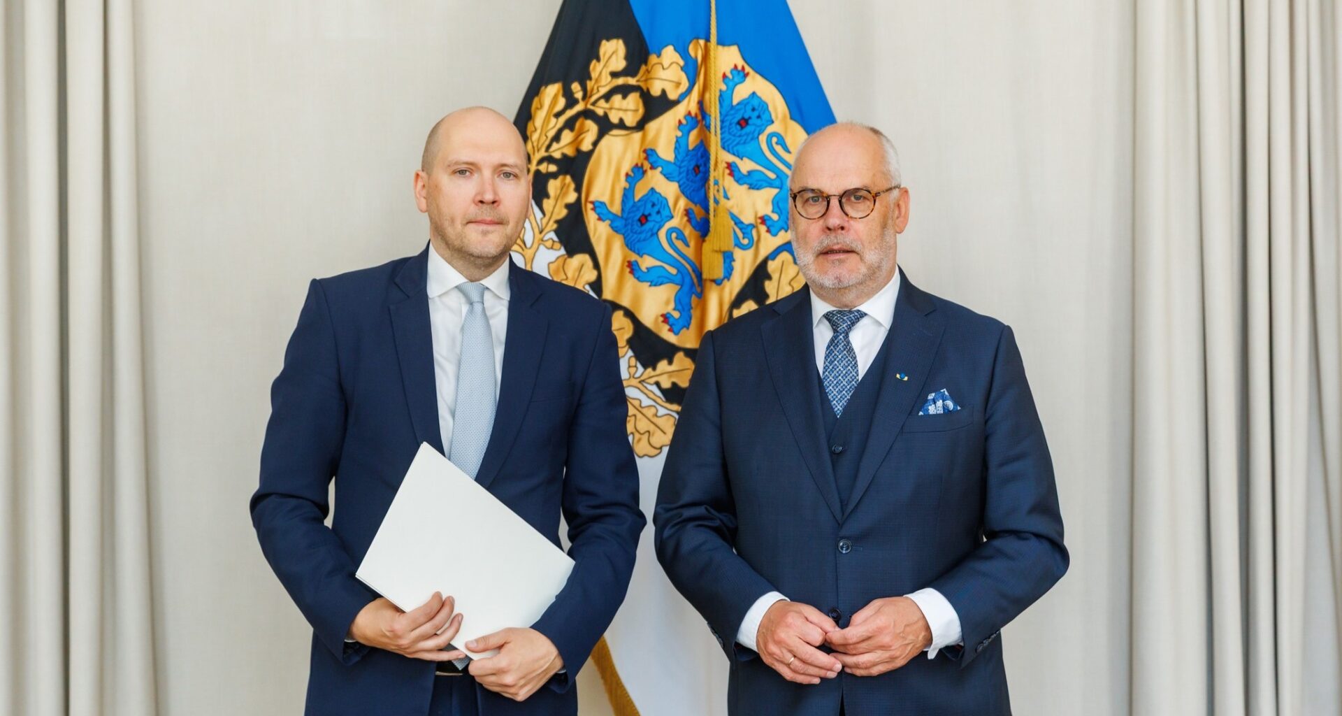 Andres Vosman (left), until recently Estonia’s leading Russia analyst at the Foreign Intelligence Service and now ambassador to Israel, with the Estonian president, Alar Karis, in 2025. Photo: Estonian President's Office.
