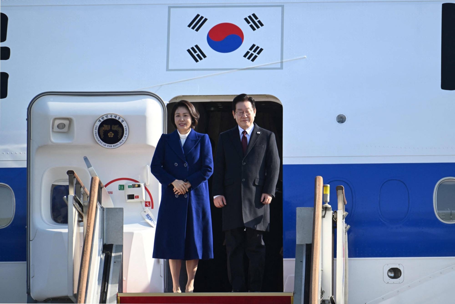 South Korea's Lee lands in China, hoping to sidestep Taiwan tensions