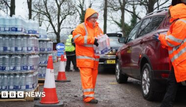 Investigation launched into South East Water as thousands in Kent and Sussex still without water - follow live