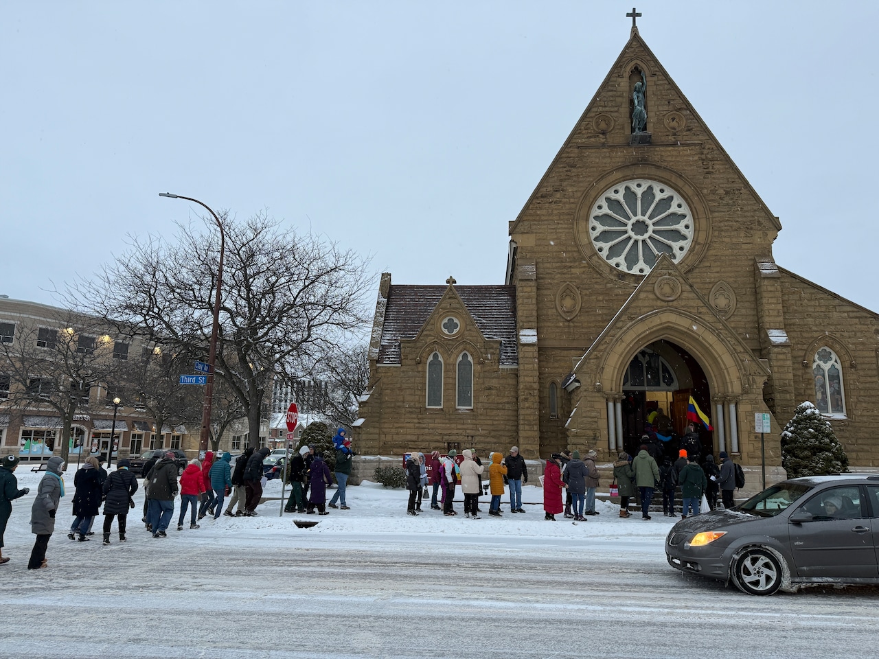 Muskegon holds candlelight vigil supporting immigrants amid ICE crackdown