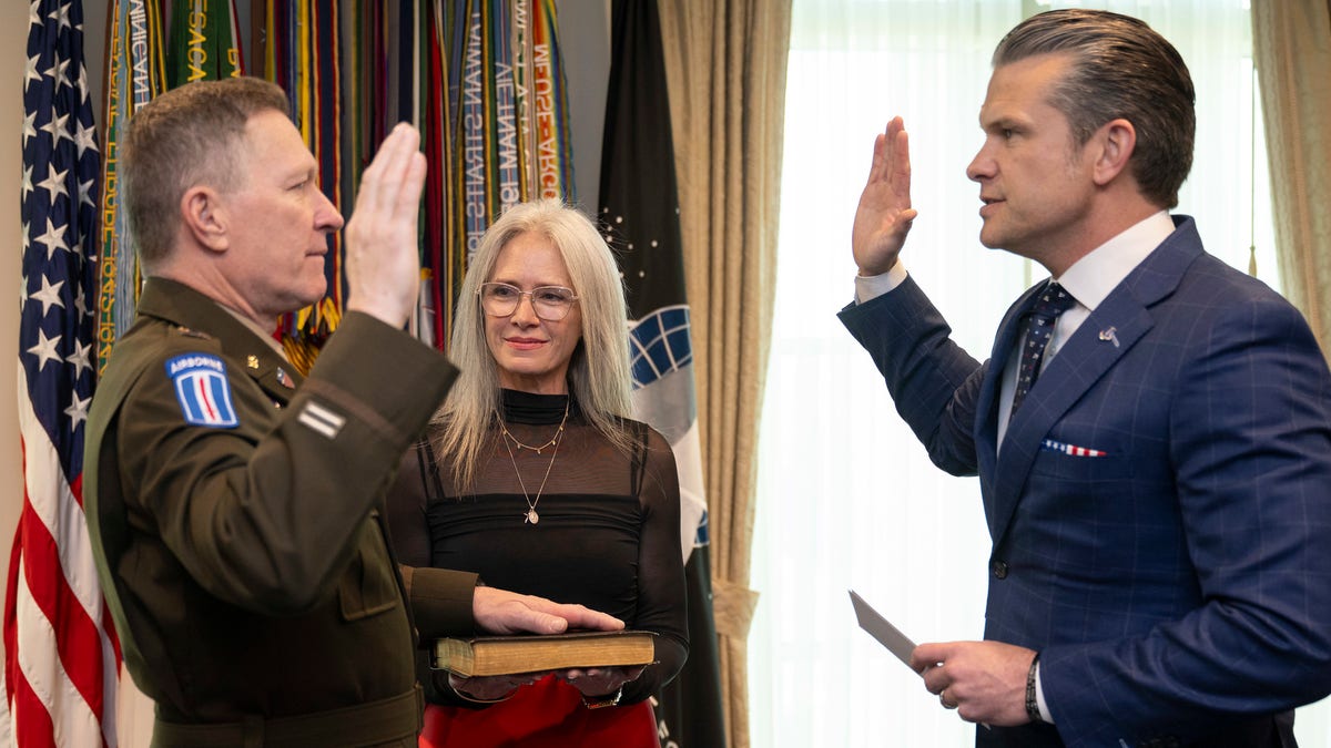 Pete Hegseth and Craig Morgan promotion