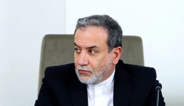Araghchi engages with Pakistani, Iraqi counterparts through letters