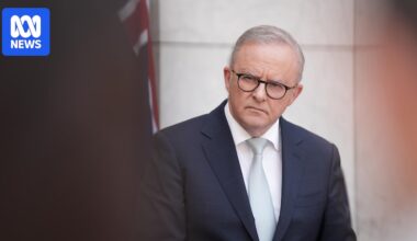 Anthony Albanese doesn't rule out calling royal commission into Bondi terrorist attack