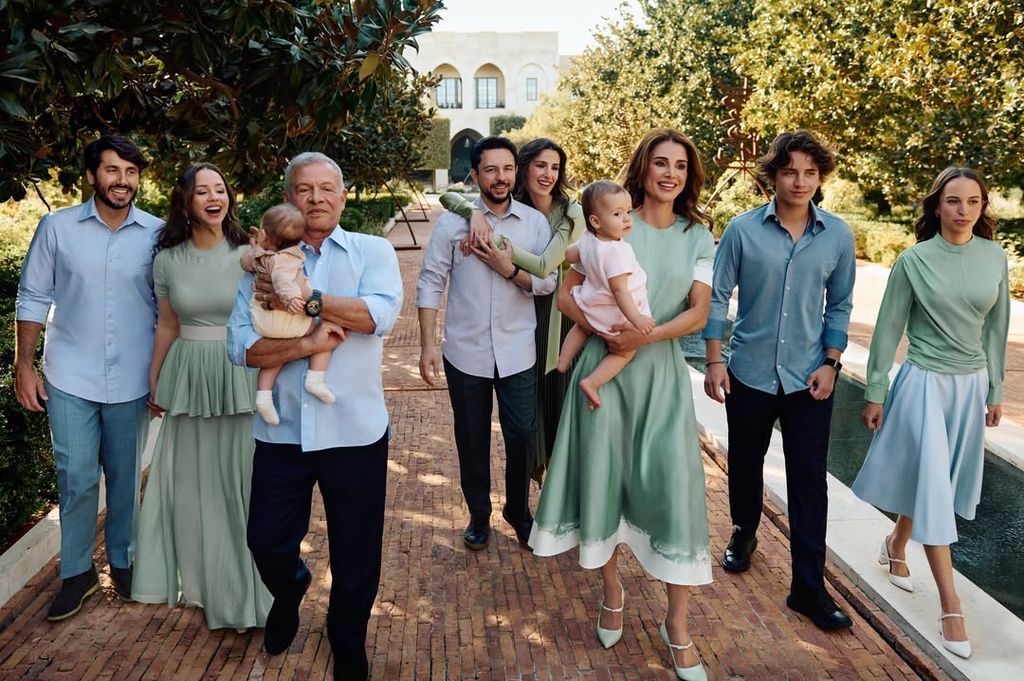 Queen Rania marks Christmas with family photo centered on her role as a grandmother