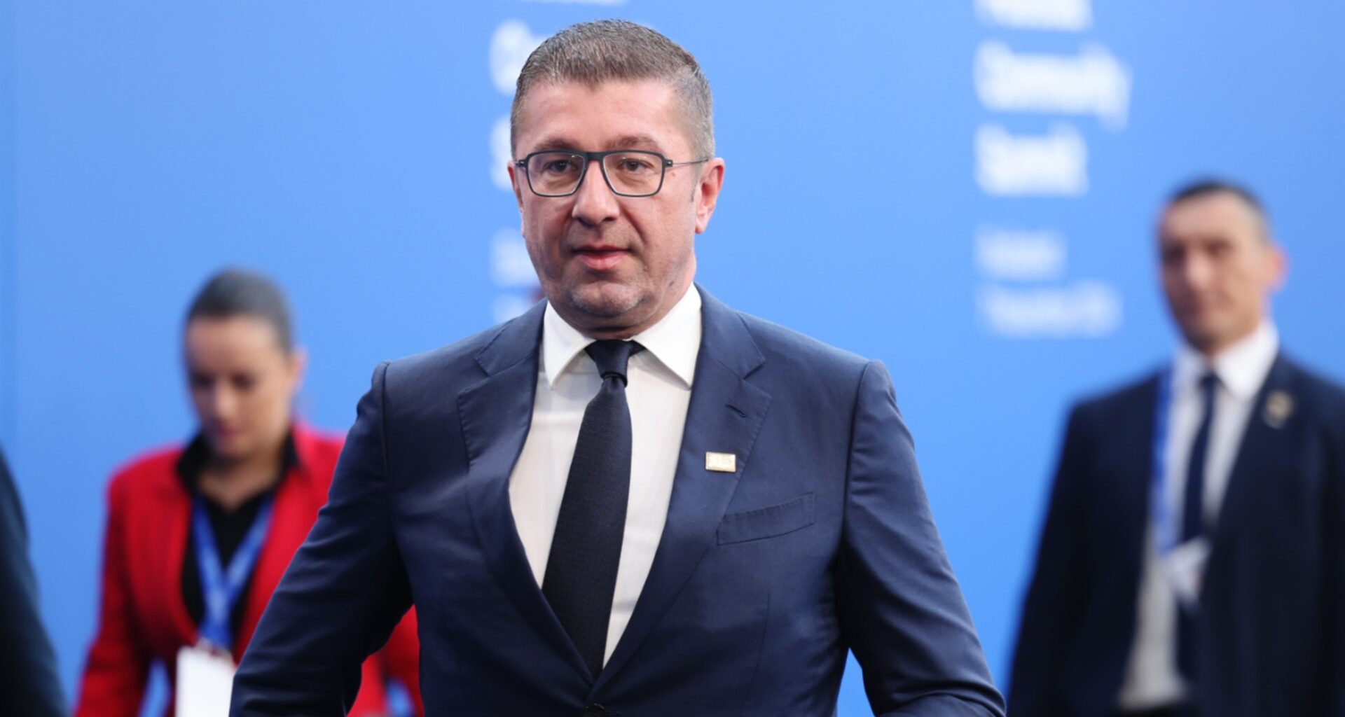 Мицкоски си съчинява нови проблеми с България, МВнР отговори