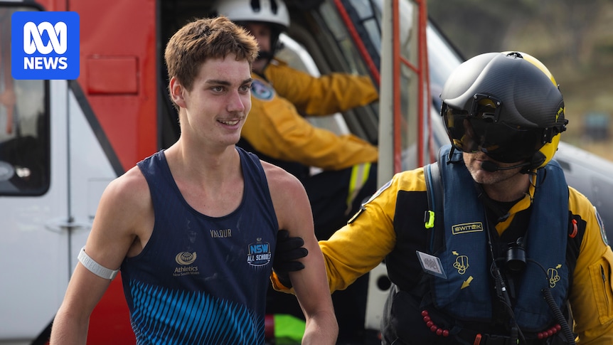 Teenager rescued in NSW Snowy Mountains after going missing on running camp