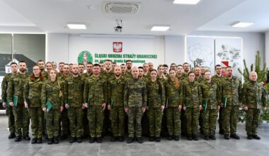 Nowi podoficerowie ŚlOSG odebrali akty mianowania