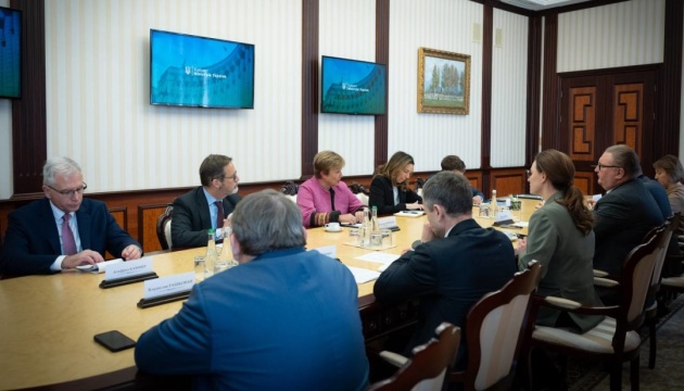 Ukraine's PM meets with IMF chief