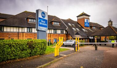 Reform councillors push for asylum seeker hotel deadline - plus a St George's Day parade