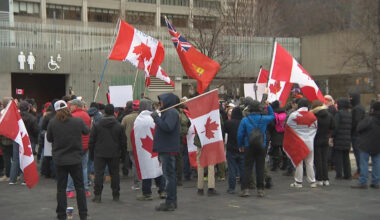 Dozens gather for anti-immigration rally, counter-protest in downtown Toronto