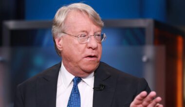 Jim Chanos Says Investors Should Own AI Models, Not Data Center Builders