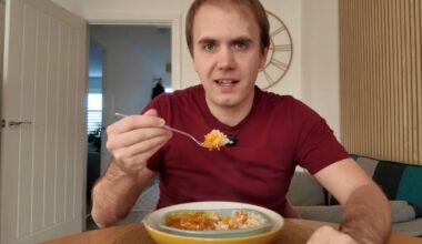 ‘I tried £1 curries from Tesco, Sainsbury's, Iceland & Asda - one blew me away'