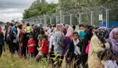 Keir Starmer told 'watch and learn' EU country's migrant crackdown | World | News