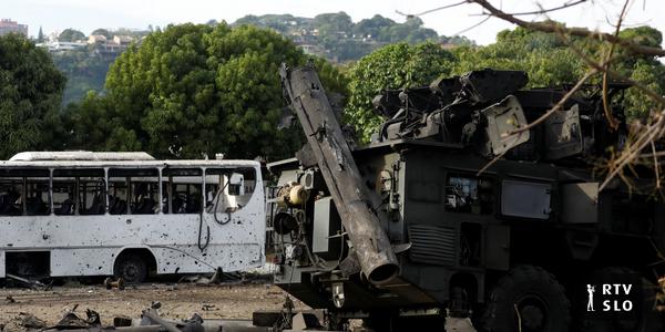 Slovenija poziva k spoštovanju mednarodnega prava, Levica k obsodbi početja ZDA