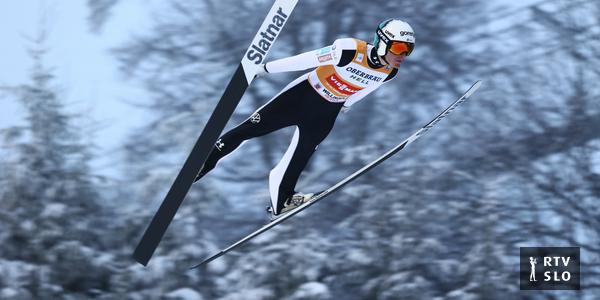 Velemojster Domen Prevc s kar 155 metri poletel do desete zmage sezone