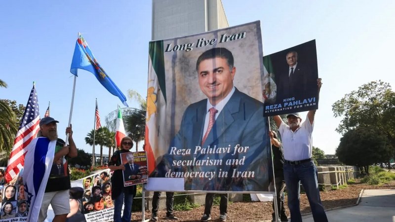 2026/01/1767694001.webp + Vasili Papava: Tehran skillfully uses protesters’ monarchist rhetoric for its own purposes - INTERVIEW News about - Vasili Papava: Tehran skillfully uses protesters’ monarchist rhetoric for its own purposes - INTERVIEW