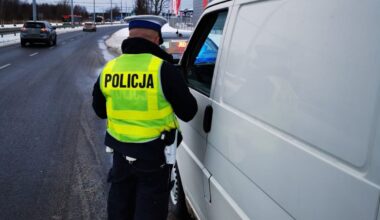 Dbamy o bezpieczeństwo na drogach podczas długiego weekendu - Aktualności