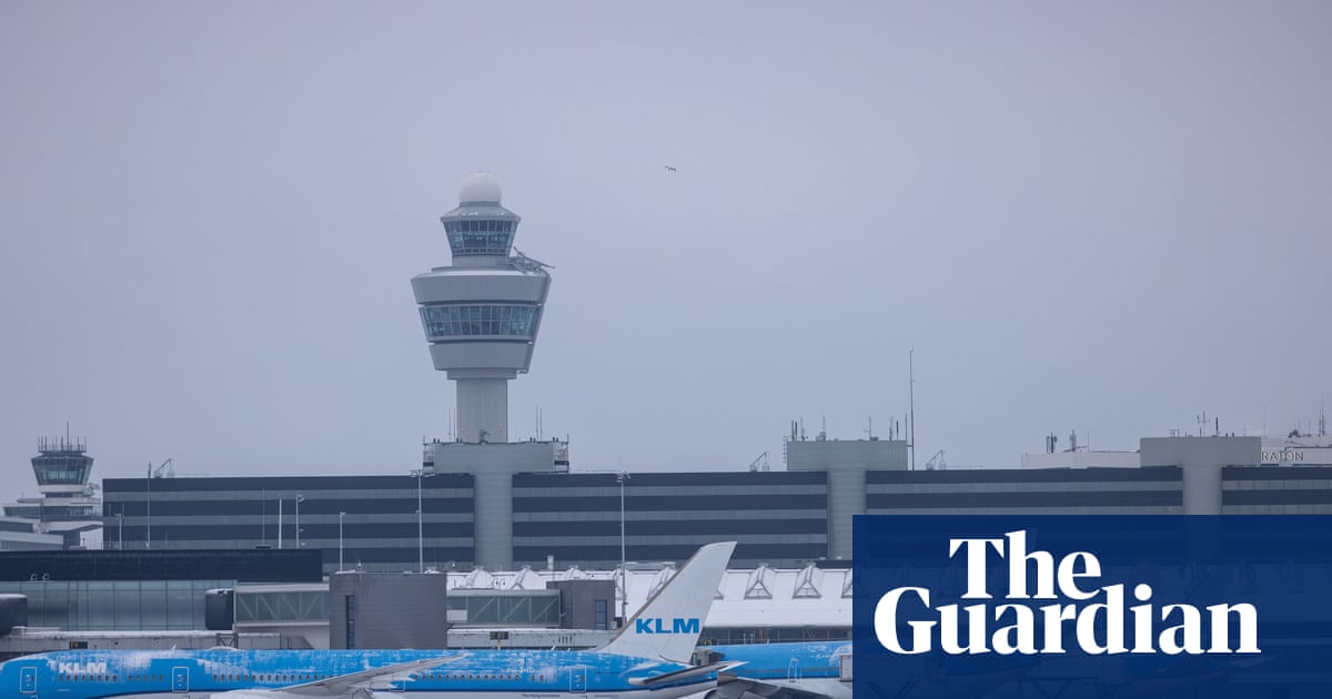 Amsterdam airport cancels at least 700 flights because of snow and wind | Air transport