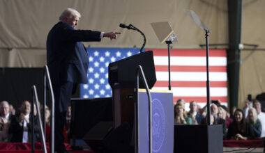 Trump Signals ‘Last Off-Ramp’ for Diplomacy