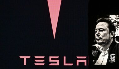 'Big Short' Trader Porter Collins Says Tesla Stock Is Highly Overvalued