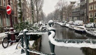 Why does the Netherlands seize up at the first sign of snow?