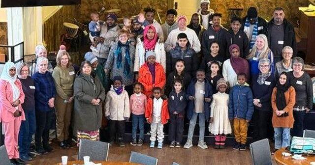 Hand-stitched hospitality: Portage quilters welcome refugees with 'warmth' | Spare News