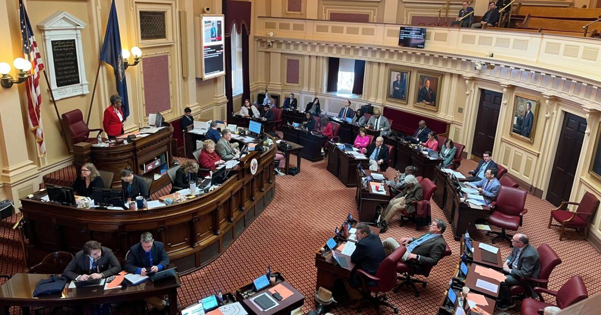 Virginia Senate Democrats advance mid-decade redistricting amendment | Politics & Government