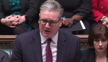 Starmer Vows Not to Yield to Trump’s Pressure on Greenland at PMQs