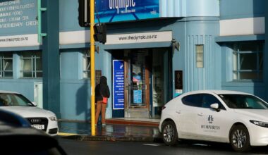 Newmarket public pool pervert: Swimmers left in the dark over whether they were victims